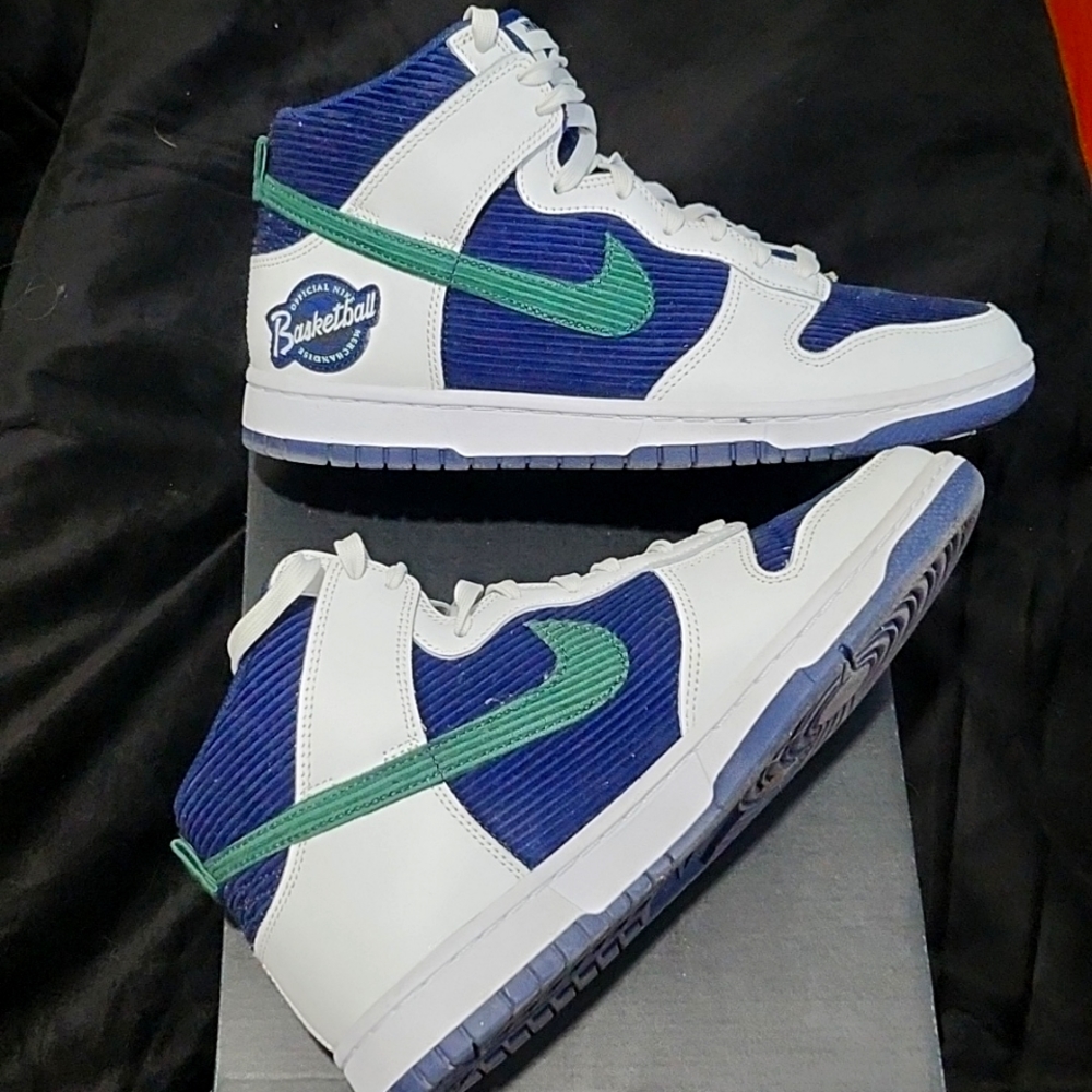 Mens Nike Dunk High Corduroy Basketball Shoes